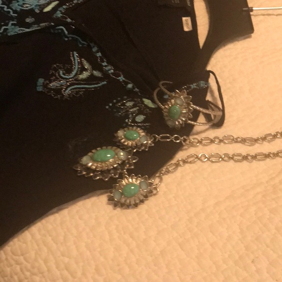 Sweater - Picture 4 of 5